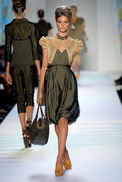 desfiles-moschino-milaoverao2007rtw-106