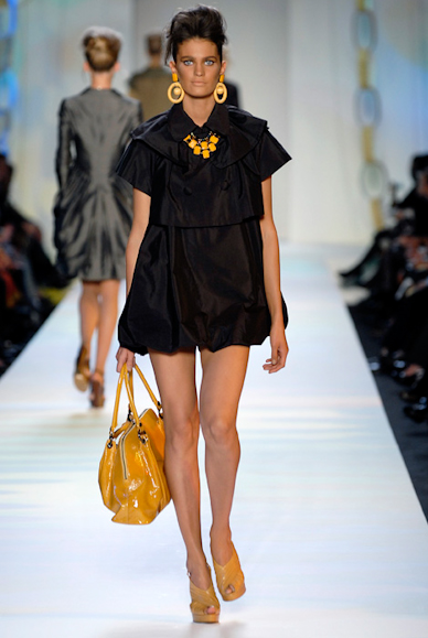 desfiles-moschino-milaoverao2007rtw-109