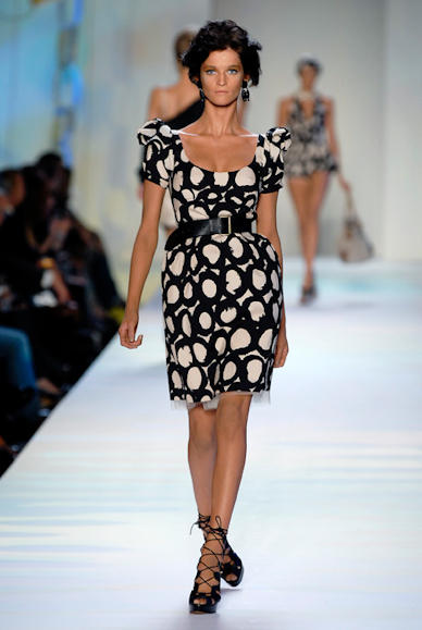 desfiles-moschino-milaoverao2007rtw-116