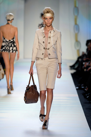 desfiles-moschino-milaoverao2007rtw-118
