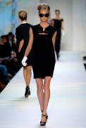 desfiles-moschino-milaoverao2007rtw-132