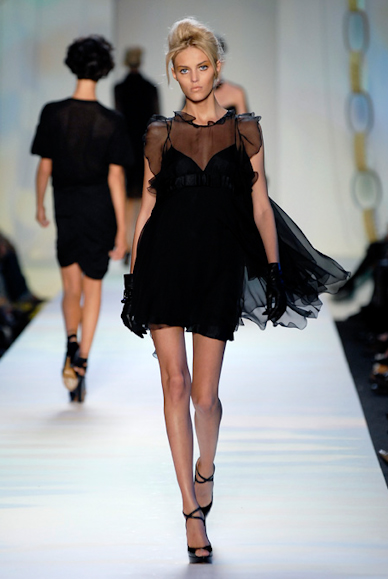 desfiles-moschino-milaoverao2007rtw-139