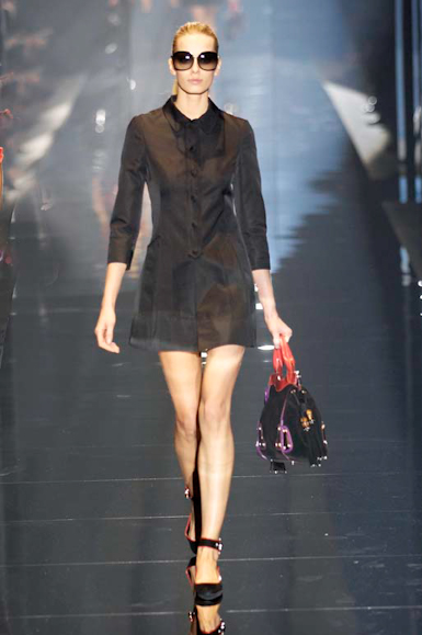 desfiles-gucci-milaoverao2007rtw-104