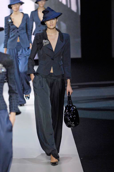 desfiles-garmani-milaoverao2007rtw-101