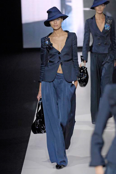 desfiles-garmani-milaoverao2007rtw-102