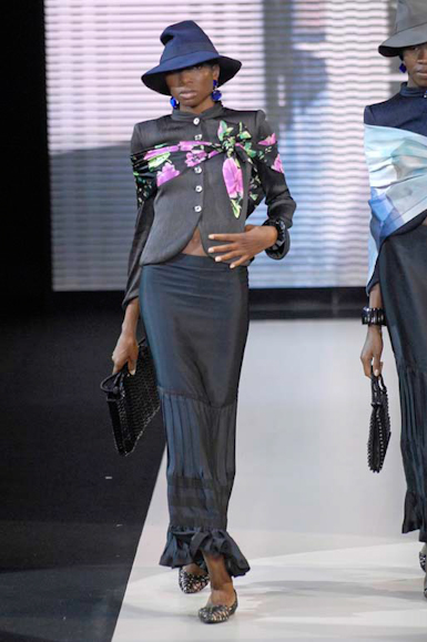 desfiles-garmani-milaoverao2007rtw-103