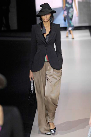 desfiles-garmani-milaoverao2007rtw-107