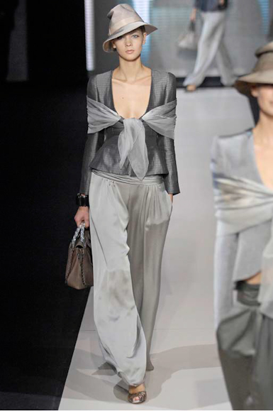 desfiles-garmani-milaoverao2007rtw-116