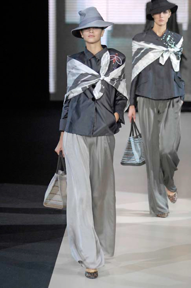 desfiles-garmani-milaoverao2007rtw-117