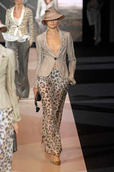 desfiles-garmani-milaoverao2007rtw-126