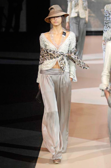 desfiles-garmani-milaoverao2007rtw-129