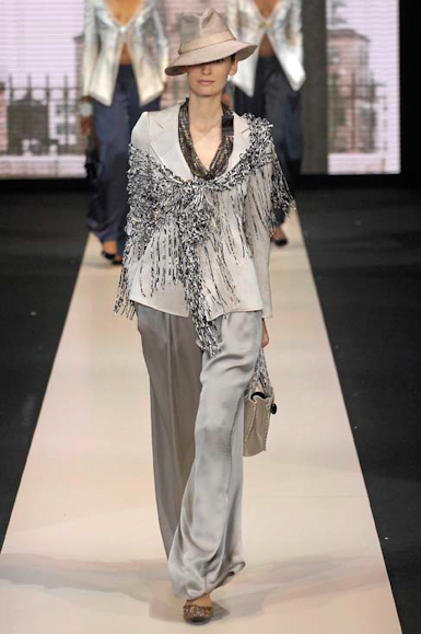 desfiles-garmani-milaoverao2007rtw-133