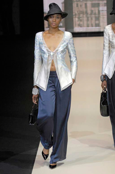 desfiles-garmani-milaoverao2007rtw-134