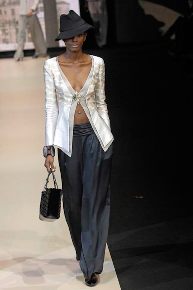 desfiles-garmani-milaoverao2007rtw-135