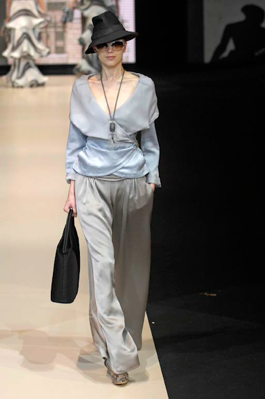desfiles-garmani-milaoverao2007rtw-138