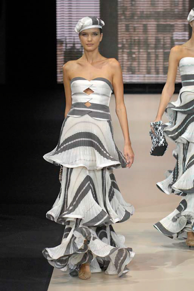 desfiles-garmani-milaoverao2007rtw-139