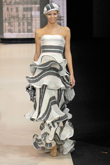 desfiles-garmani-milaoverao2007rtw-140