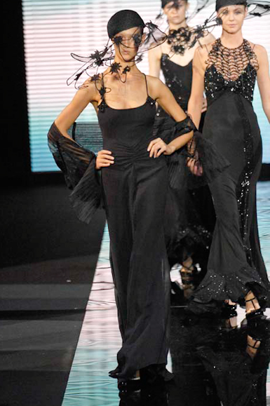 desfiles-garmani-milaoverao2007rtw-144