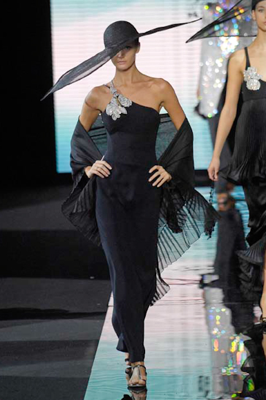 desfiles-garmani-milaoverao2007rtw-151