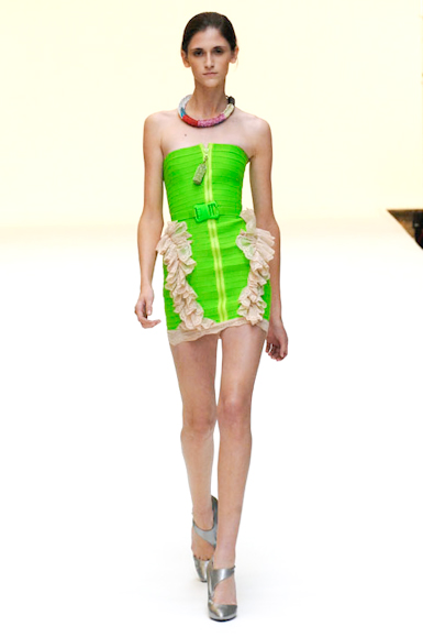 desfiles-christopherkane-londresverao2007rtw-103
