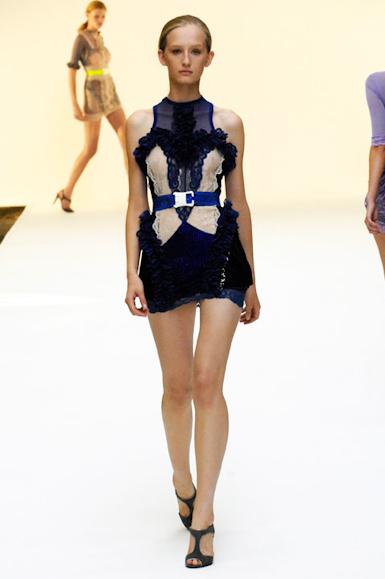 desfiles-christopherkane-londresverao2007rtw-120