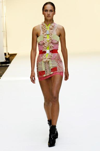 desfiles-christopherkane-londresverao2007rtw-124