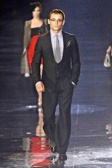 desfiles-emporioarmani-londresverao2007rtw-100