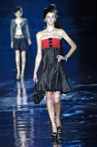 desfiles-emporioarmani-londresverao2007rtw-104