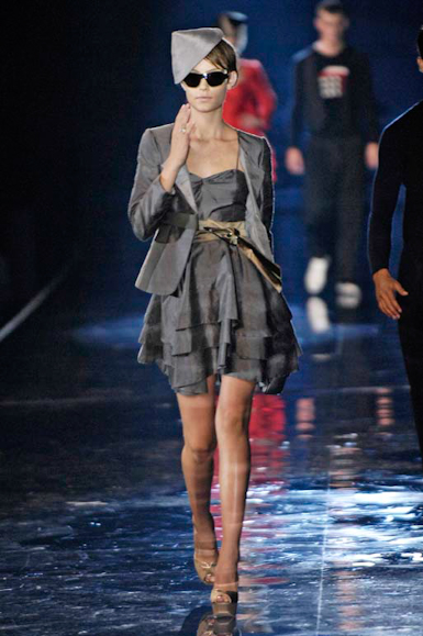 desfiles-emporioarmani-londresverao2007rtw-106
