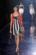 desfiles-emporioarmani-londresverao2007rtw-117
