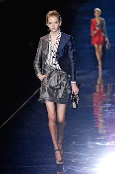 desfiles-emporioarmani-londresverao2007rtw-120