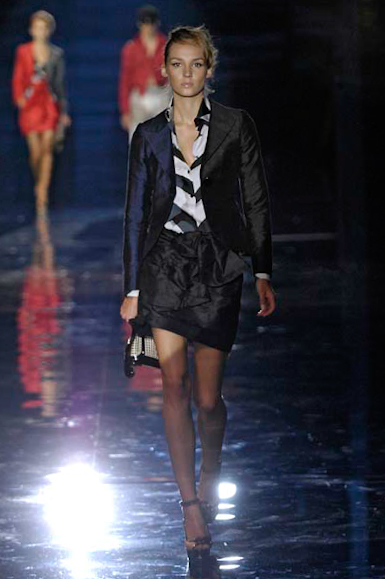 desfiles-emporioarmani-londresverao2007rtw-121