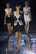 desfiles-emporioarmani-londresverao2007rtw-134