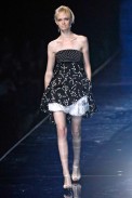 desfiles-emporioarmani-londresverao2007rtw-142