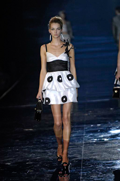 desfiles-emporioarmani-londresverao2007rtw-148