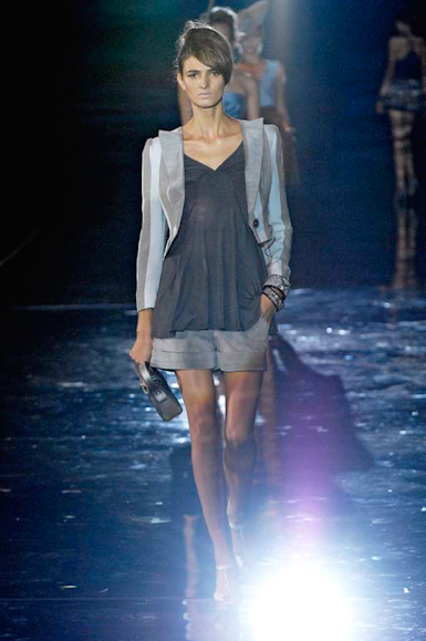 desfiles-emporioarmani-londresverao2007rtw-159