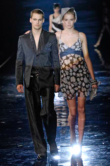 desfiles-emporioarmani-londresverao2007rtw-163
