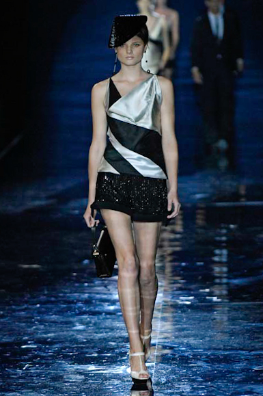 desfiles-emporioarmani-londresverao2007rtw-164
