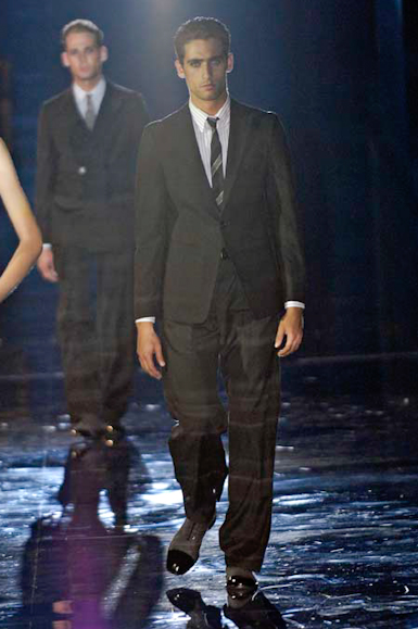 desfiles-emporioarmani-londresverao2007rtw-165