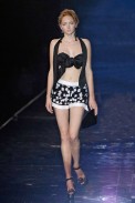 desfiles-emporioarmani-londresverao2007rtw-178