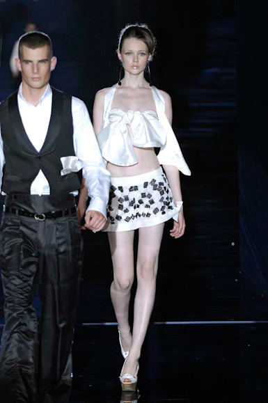 desfiles-emporioarmani-londresverao2007rtw-180