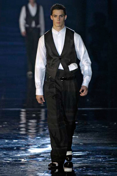 desfiles-emporioarmani-londresverao2007rtw-181