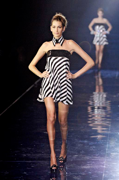 desfiles-emporioarmani-londresverao2007rtw-182