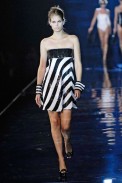 desfiles-emporioarmani-londresverao2007rtw-184