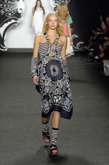 desfiles-annasui-novayorkverao2007rtw-105