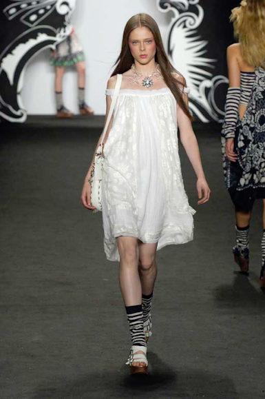 desfiles-annasui-novayorkverao2007rtw-106