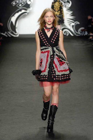 desfiles-annasui-novayorkverao2007rtw-130