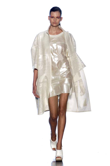 desfiles-calvinklein-novayorkverao2007rtw-112