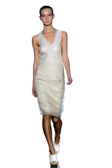 desfiles-calvinklein-novayorkverao2007rtw-113