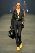 desfiles-animale-rioinverno2007rtw-119